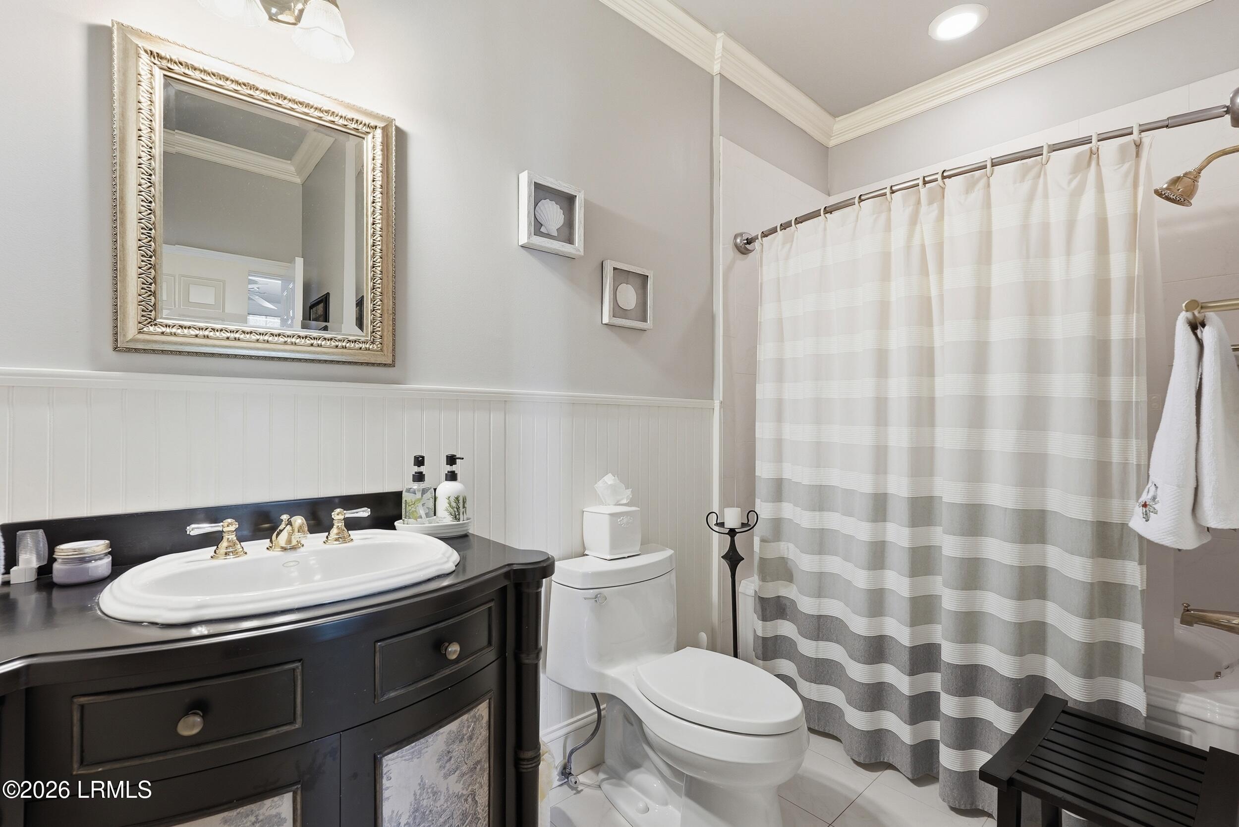 213 De La Gaye Point Beaufort, SC 29902 - Photo 31 of 63 Main bath on 1st floor