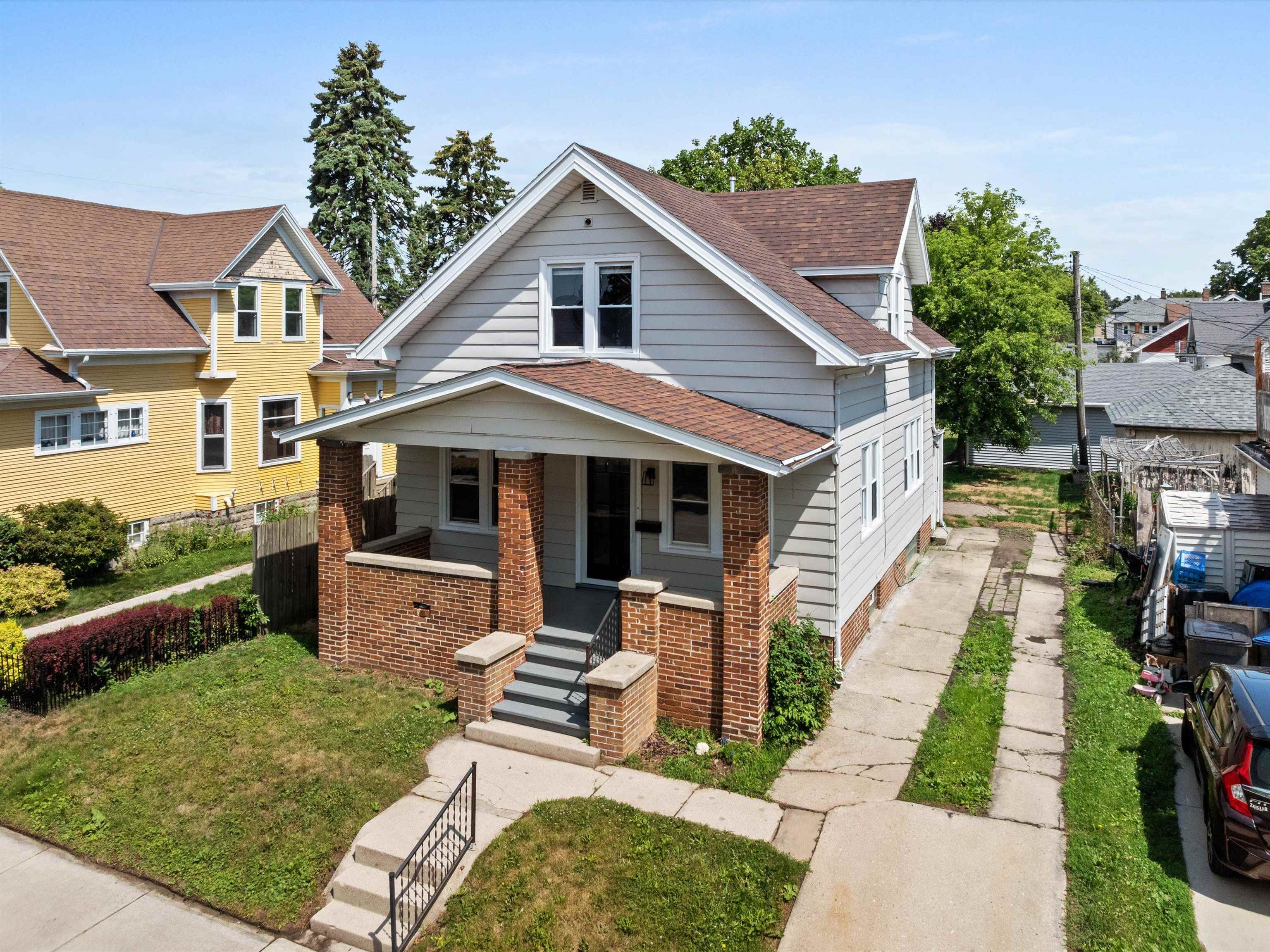 1112 Bluff Avenue Sheboygan, WI 53081 - Photo 1 of 28