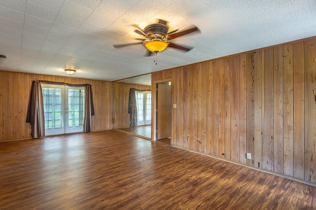1001 Bluff Road Apalachicola, FL 32320 - Photo 5 of 33 Gallery Image 5