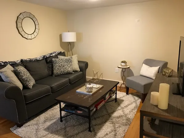$3,550 | 137 Peterborough Street, Unit 33, Boston, MA 02215