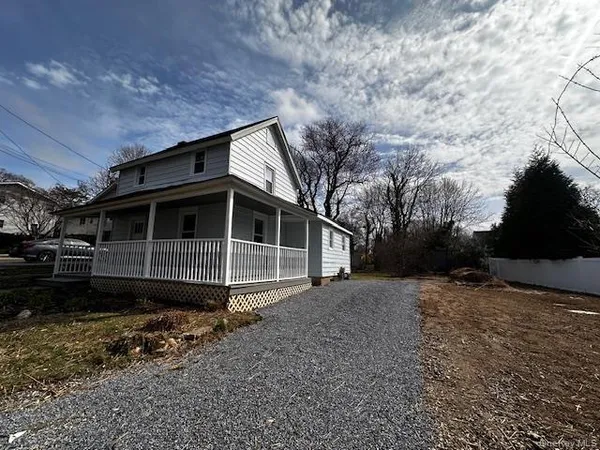 $3,975 | 12 Canyon Street, Huntington, NY 11743