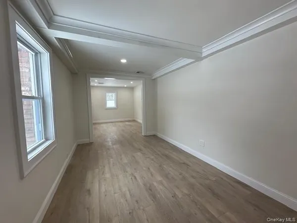 $3,975 | 12 Canyon Street, Huntington, NY 11743