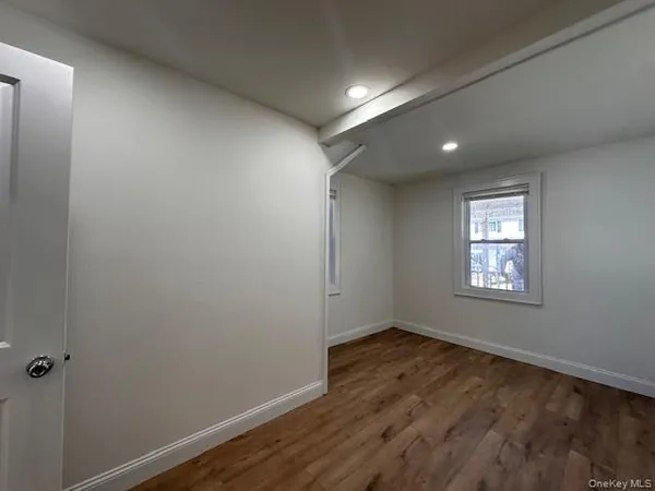 $3,975 | 12 Canyon Street, Huntington, NY 11743