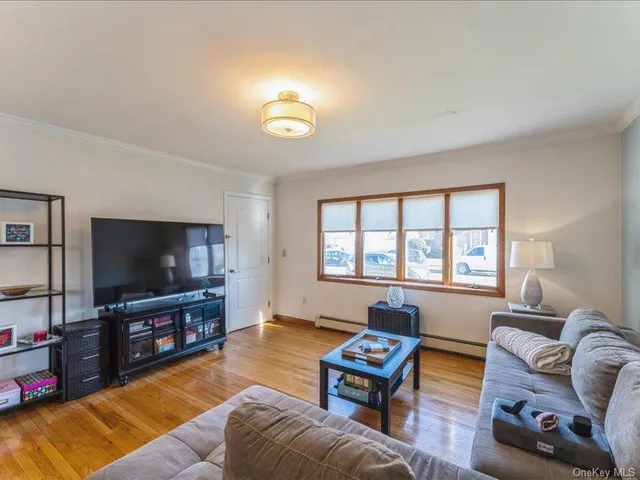 $849,000 | 158 Clement Avenue, Elmont, NY 11003