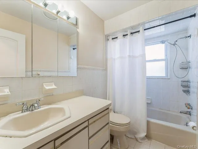 $849,000 | 158 Clement Avenue, Elmont, NY 11003