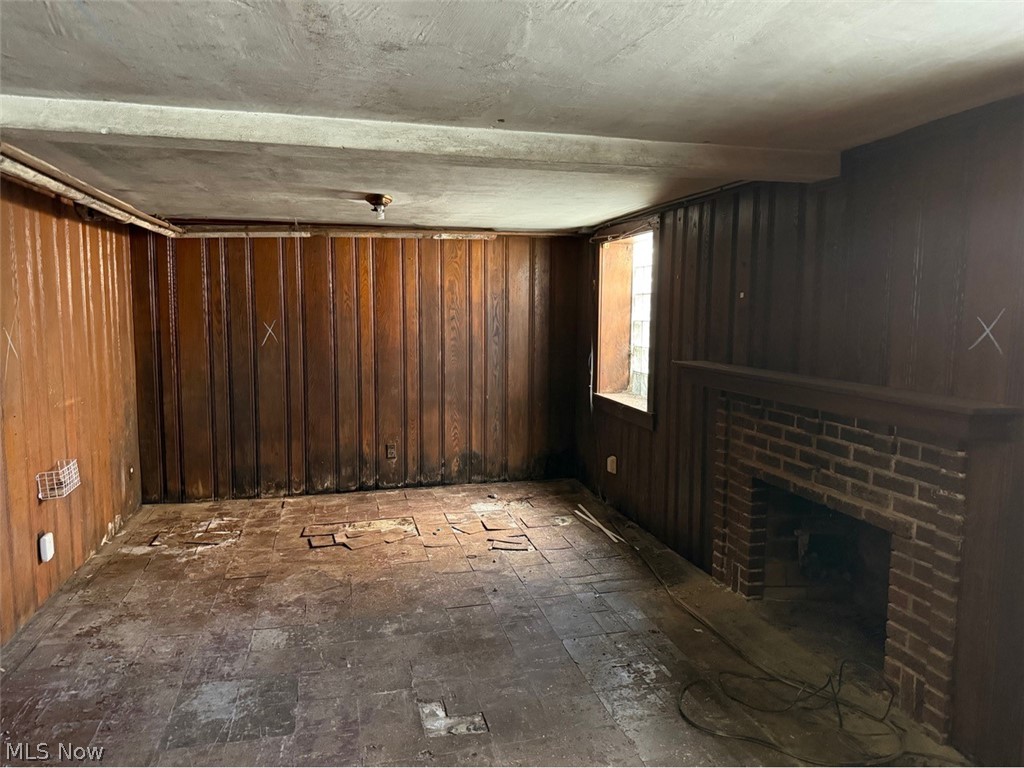 16173 Glynn Road East Cleveland, OH 44112 - Photo 29 of 37