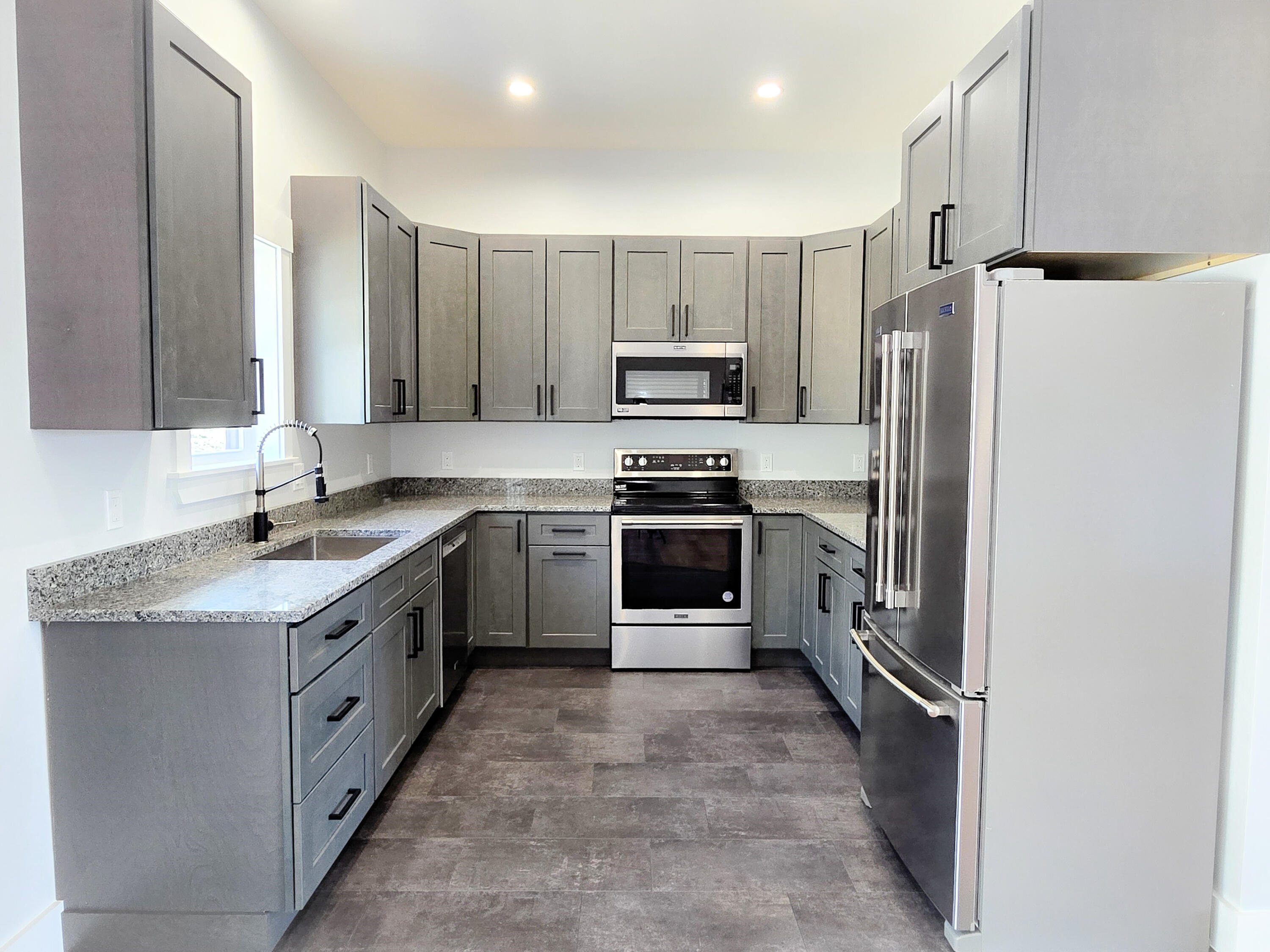 727 Stream Road Winterport, ME 04496 - Photo 13 of 44 Kitchen
