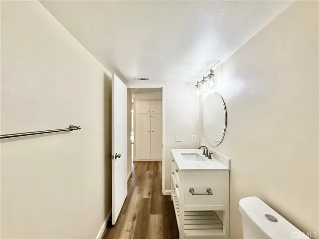 $3,000 | 2760 Monroe Street, Riverside, CA 92504