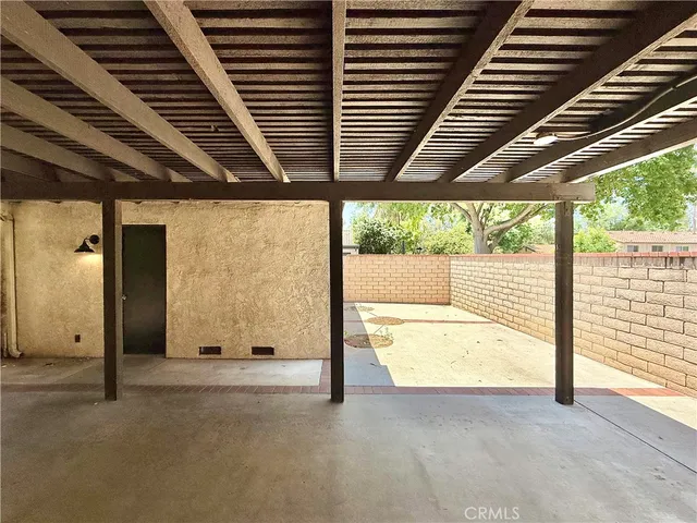 $3,000 | 2760 Monroe Street, Riverside, CA 92504