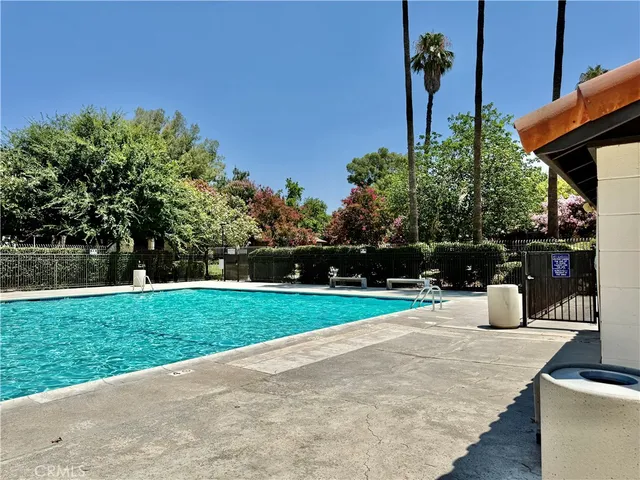 $3,000 | 2760 Monroe Street, Riverside, CA 92504