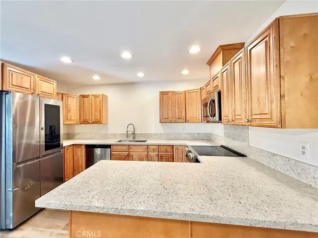 $3,000 | 2760 Monroe Street, Riverside, CA 92504