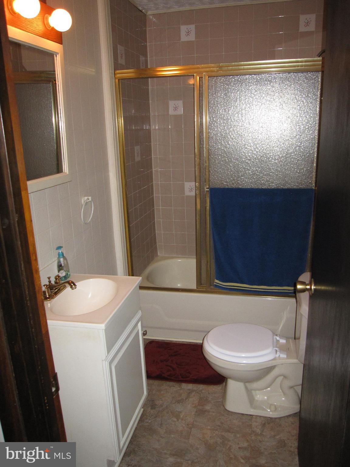 7516 Race Road Hanover, MD 21076 - Photo 16 of 27 Bath