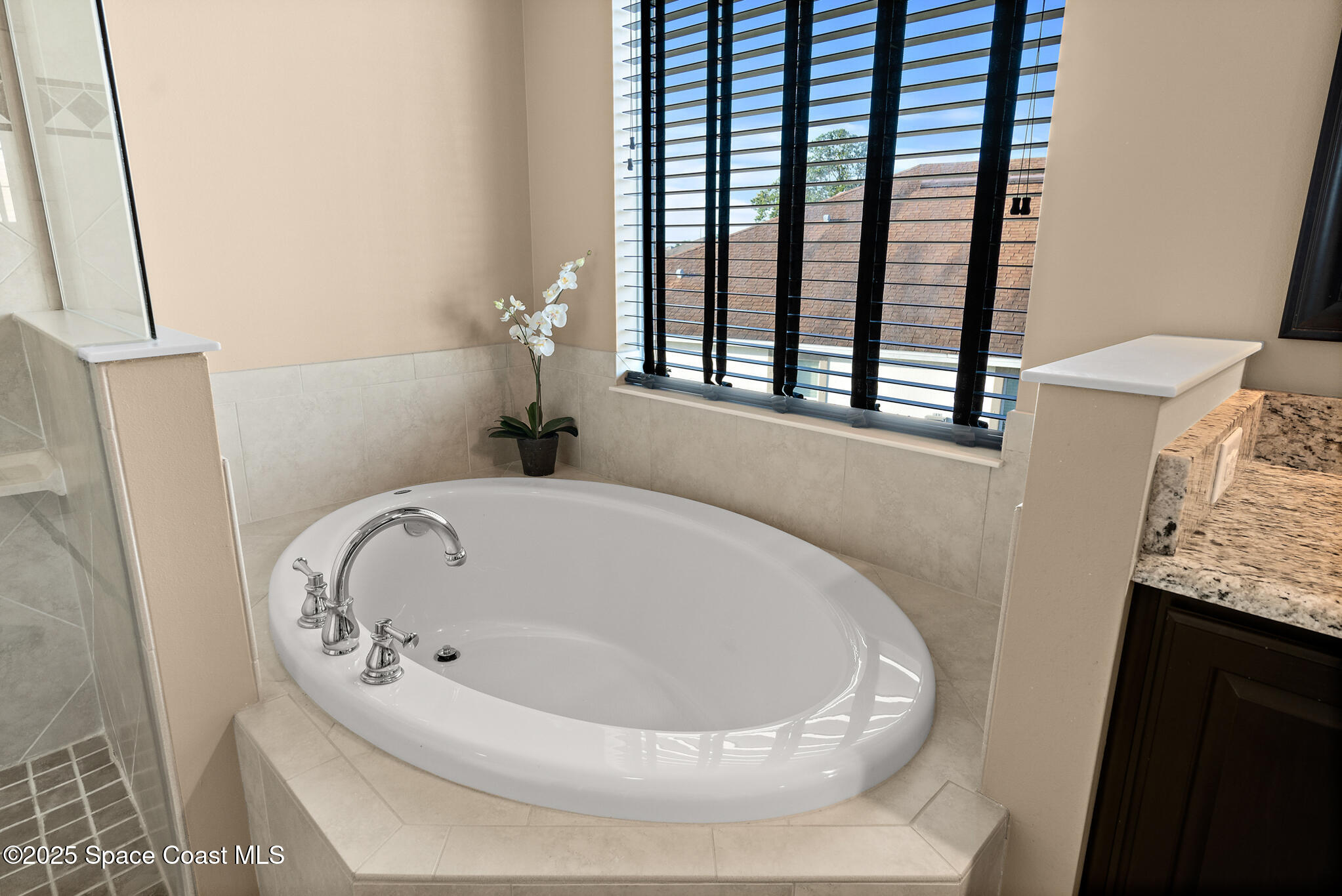 3857 Hollisten Circle Melbourne, FL 32940 - Photo 10 of 40 Primary Bathroom