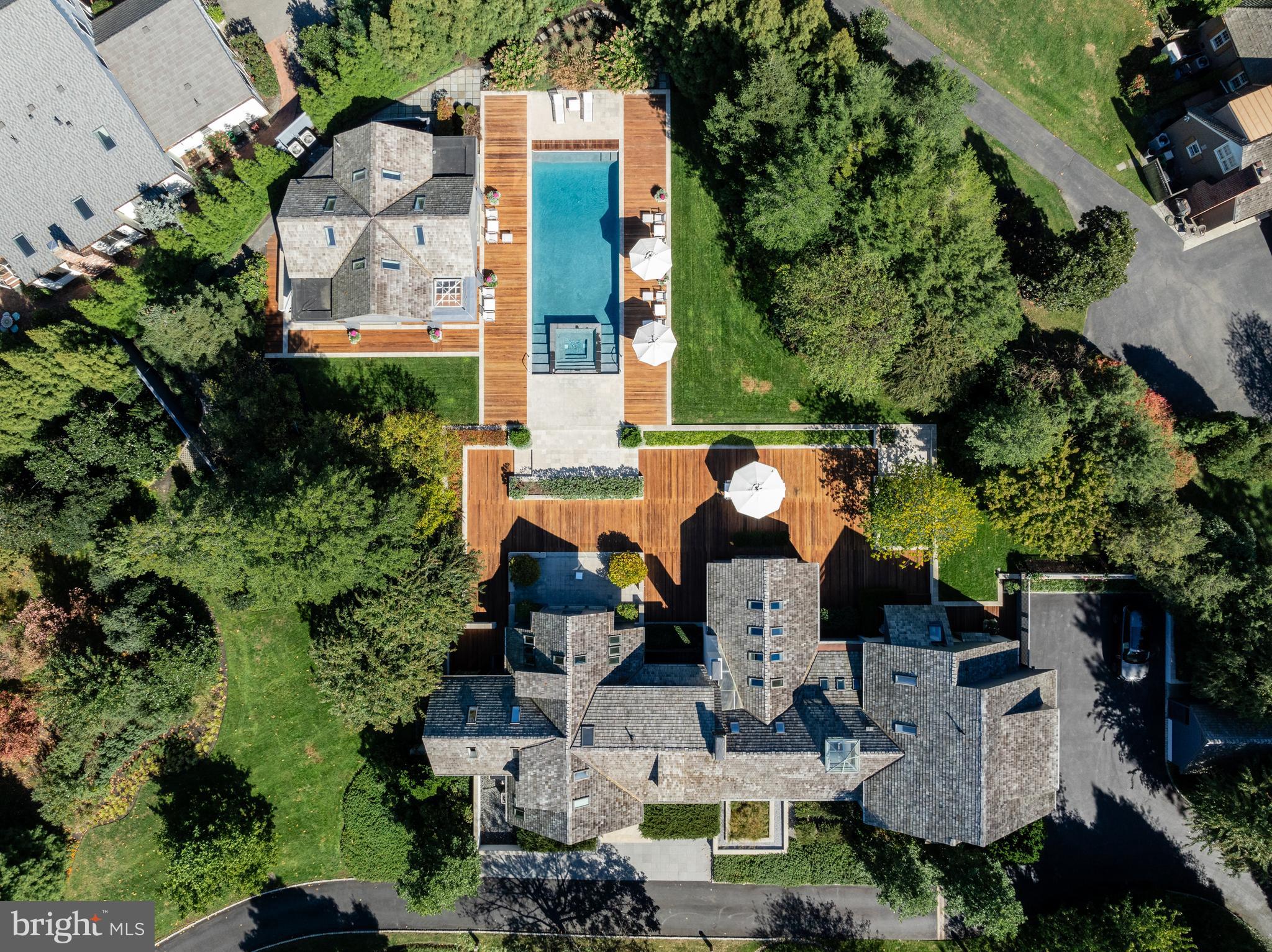 95 Lane Of Acres Haddonfield, NJ 08033 - Photo 108 of 114 an aerial view of multiple houses with yard
