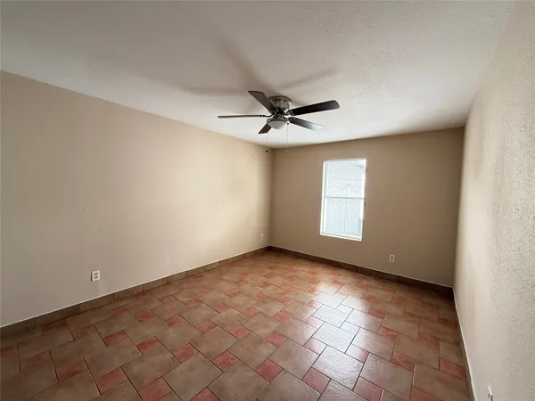 $1,100 | 7200 Clarewood Drive, Unit 605, Houston, TX 77036