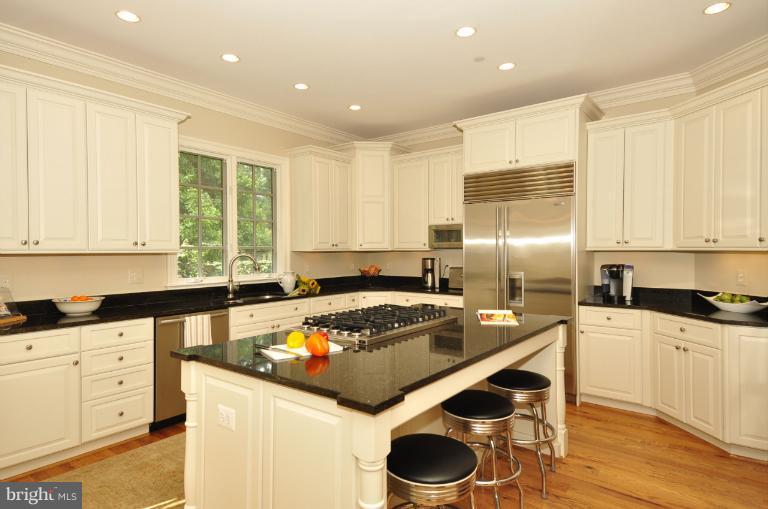 5113 Wapakoneta Road Bethesda, MD 20816 - Photo 9 of 9 Kitchen