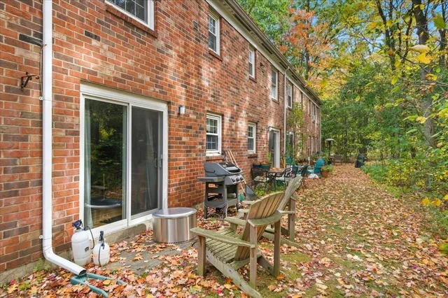 $274,000 | 425 Dorset Street, Unit 21, South Burlington, VT 05403