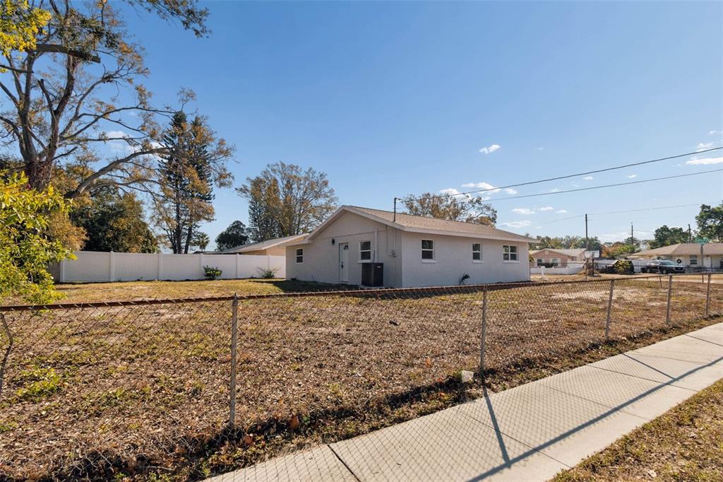 7097 Delta Way Clearwater, FL 33764 - Photo 9 of 71