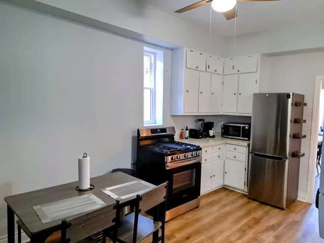 $2,500 | 1540 West 17th Street, Unit 2, Chicago, IL 60608