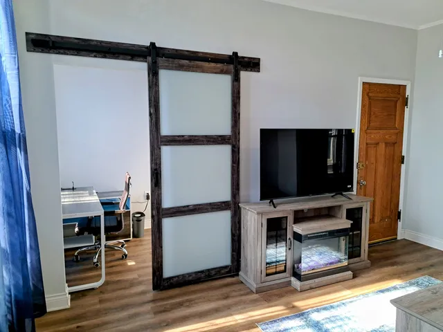 $2,500 | 1540 West 17th Street, Unit 2, Chicago, IL 60608