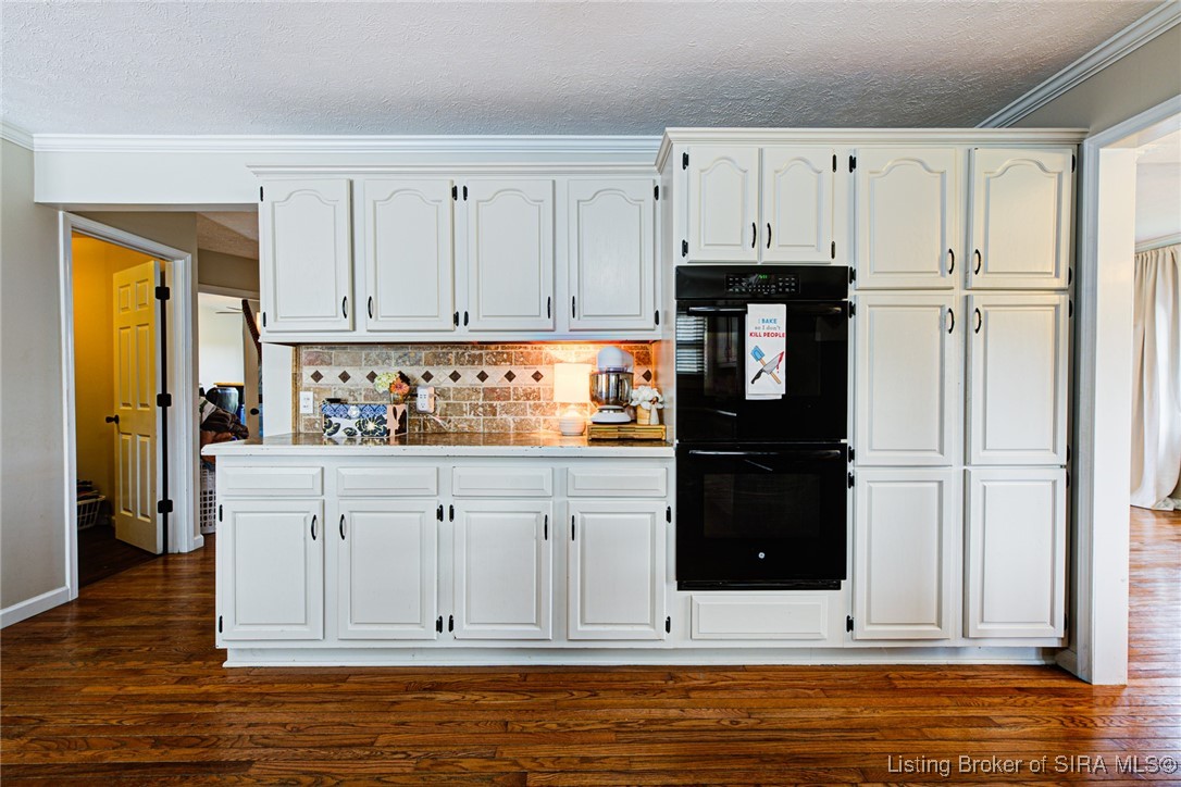 1625 Old State Road Henryville, IN 47126 - Photo 12 of 72 Spacious Kitchen