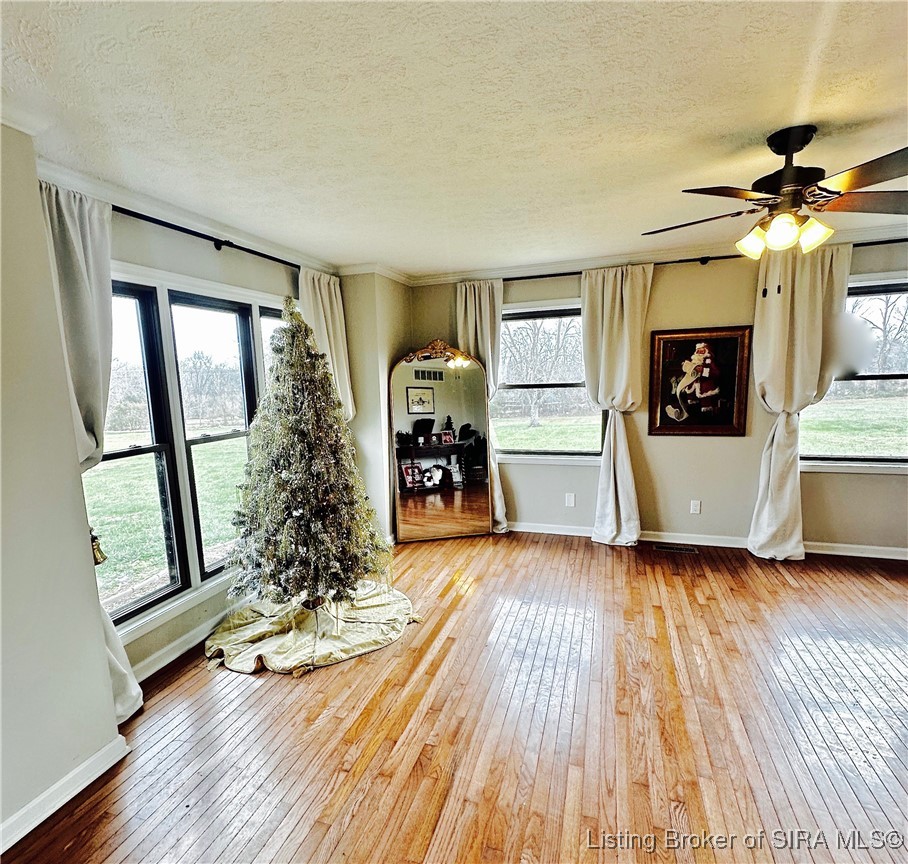 1625 Old State Road Henryville, IN 47126 - Photo 6 of 72 Living Room