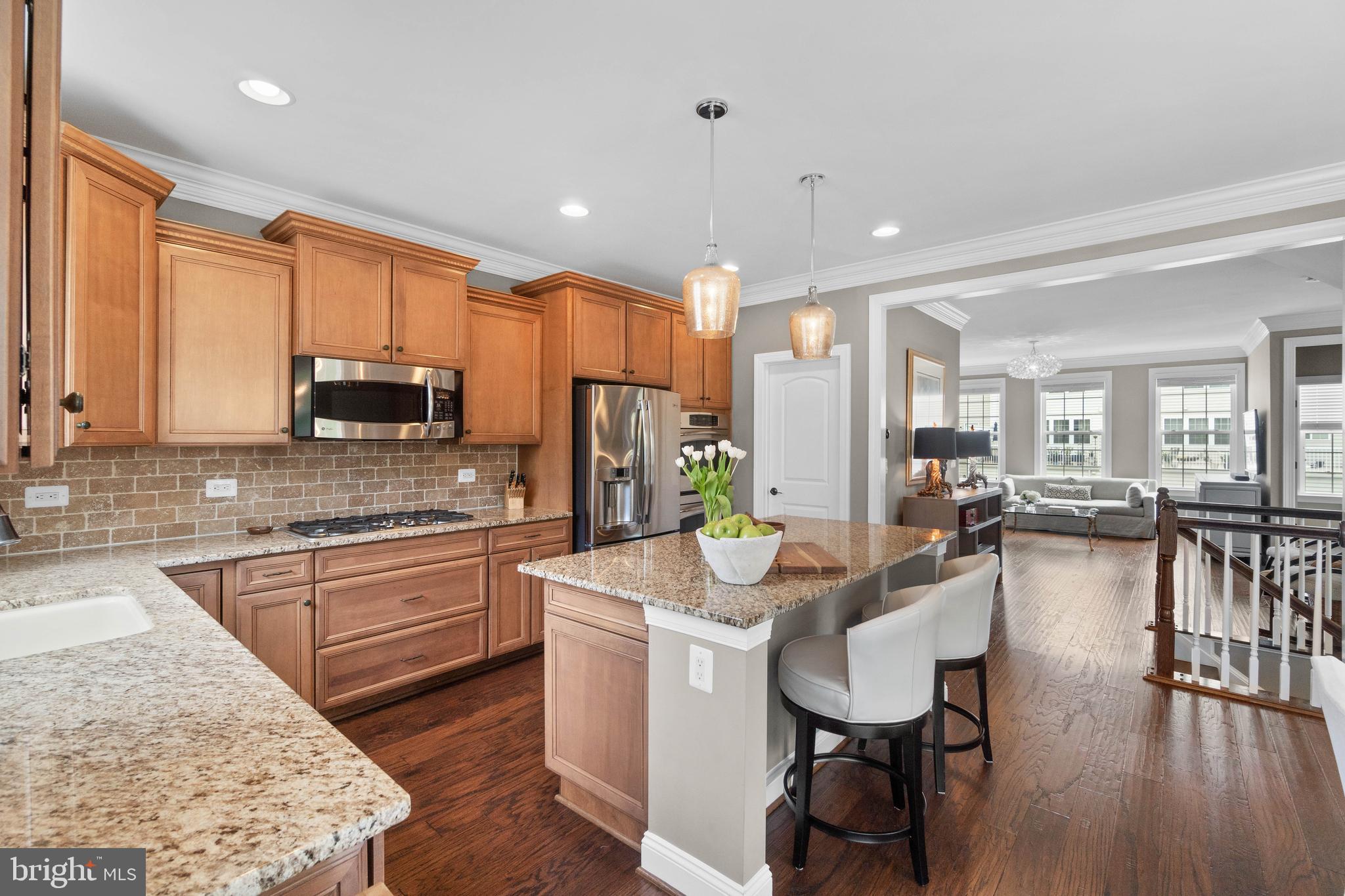 44127 Turf Field Square Chantilly, VA 20152 - Photo 6 of 27 Gallery Image 6