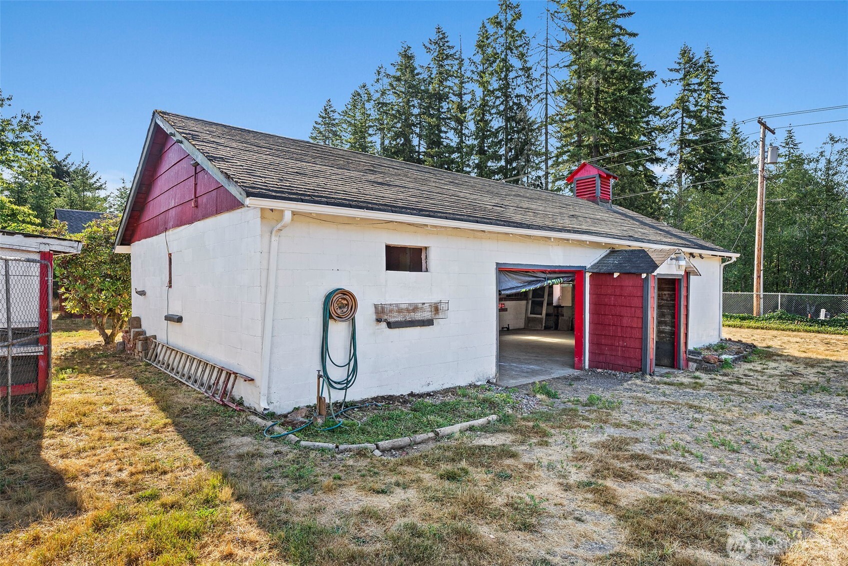 1335 Centralia Alpha Road Chehalis, WA 98532 - Photo 21 of 32 a front view of house with yard and entertaining space