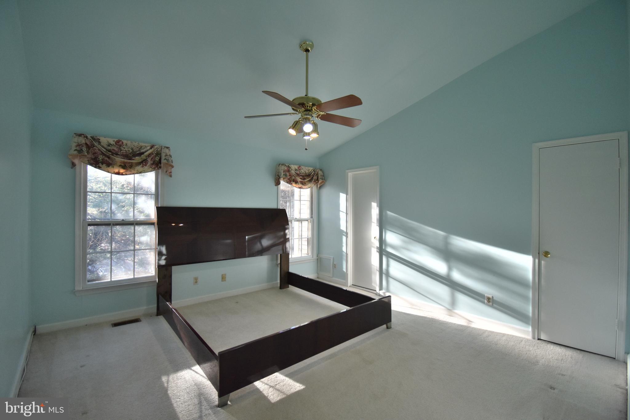 13233 Copeland Court Silver Spring, MD 20904 - Photo 11 of 20 a living room with furniture and a window
