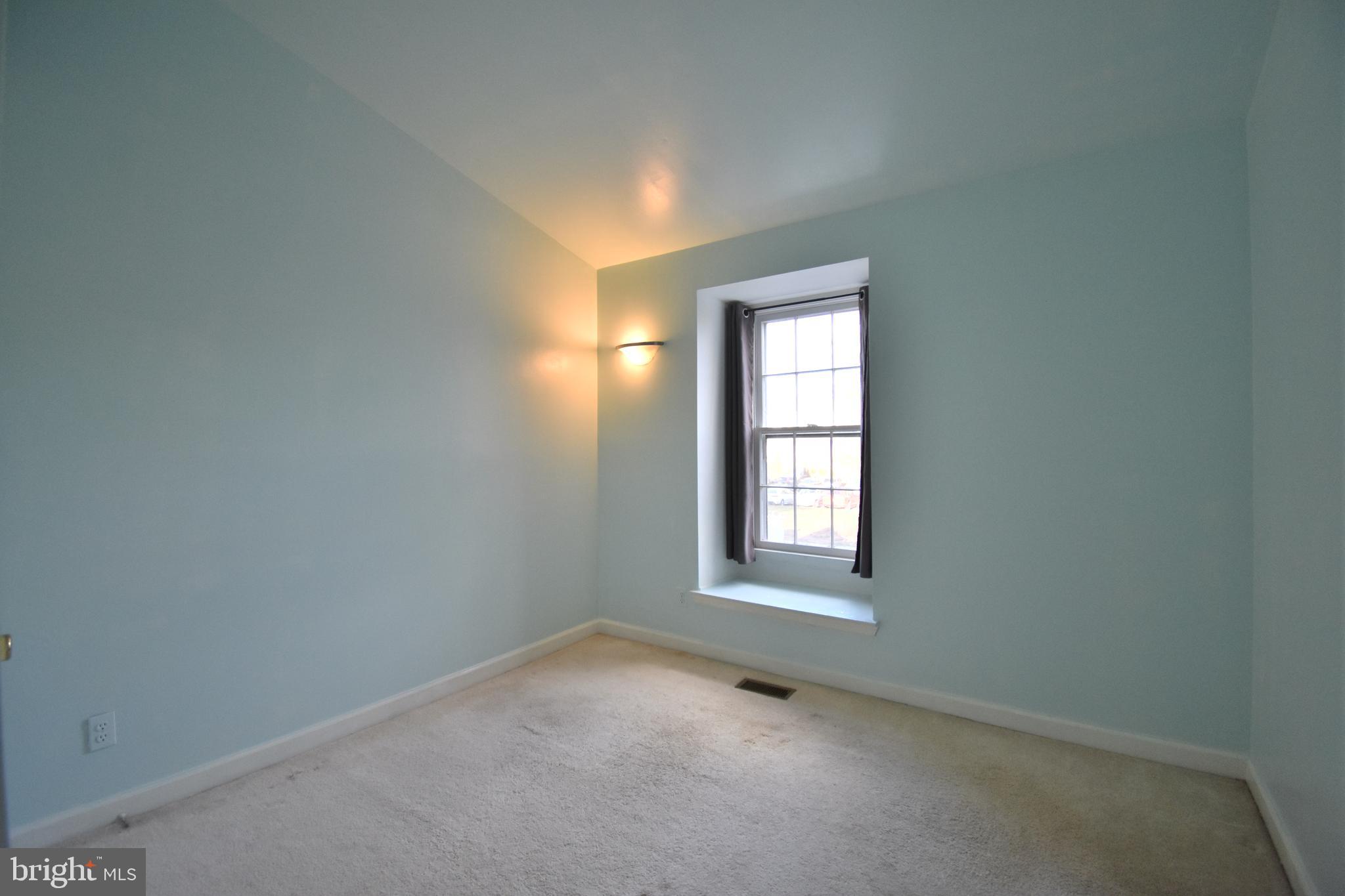 13233 Copeland Court Silver Spring, MD 20904 - Photo 15 of 20 an empty room with a window