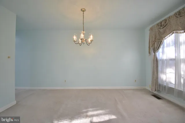 a view of empty room with window