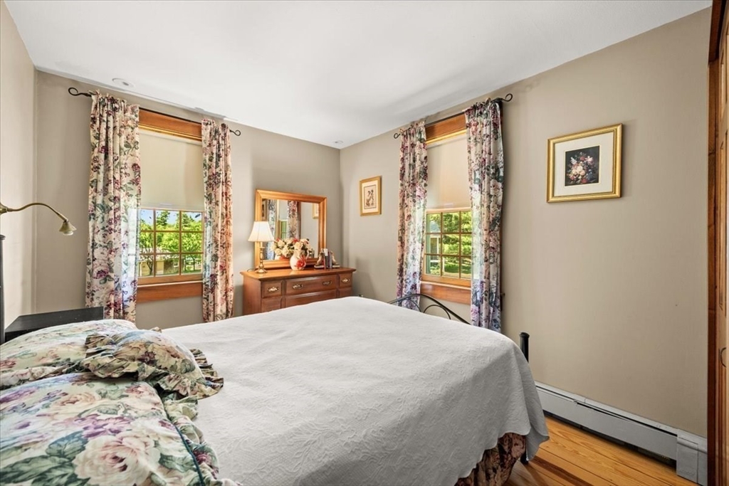 71 East Main Street Middleboro, MA 02346 - Photo 20 of 35