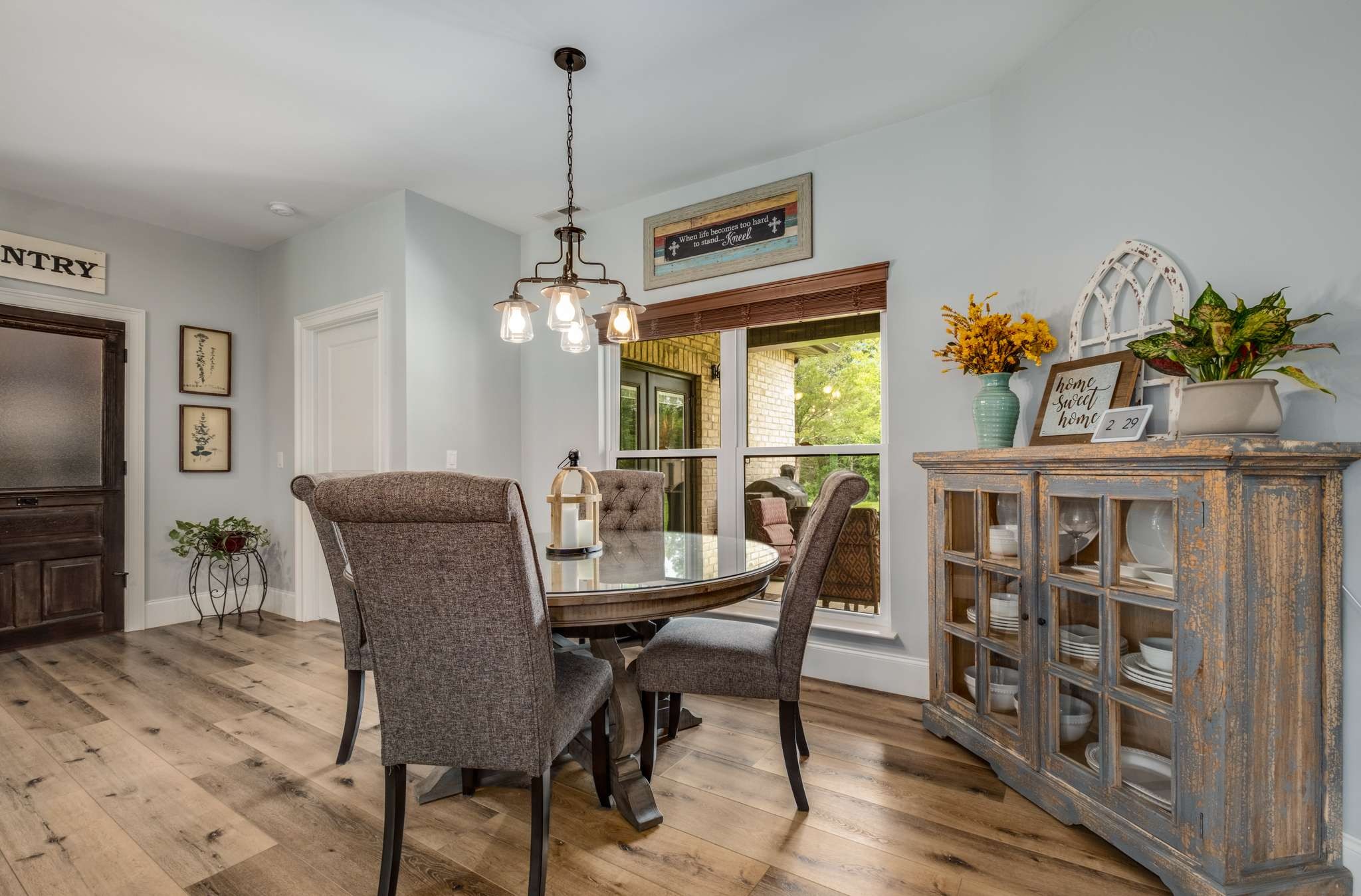 3880 Murray-Kittrell Road Readyville, TN 37149 - Photo 16 of 59 The Breakfast Area overlooks the back of the home