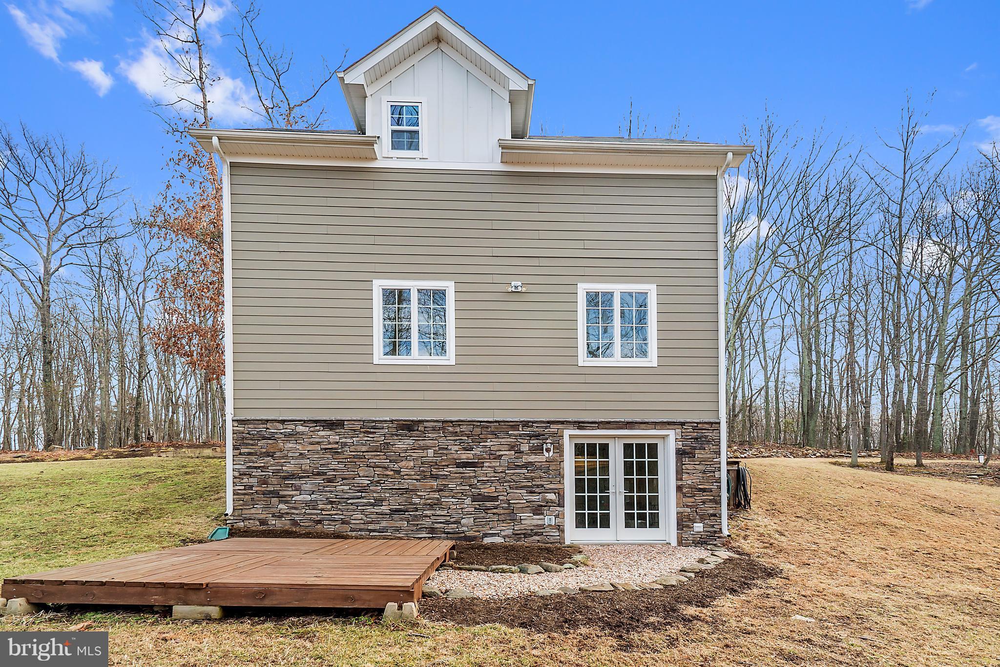9343 Lake Daniel Road Marshall, VA 20115 - Photo 22 of 27 Exterior (Rear)