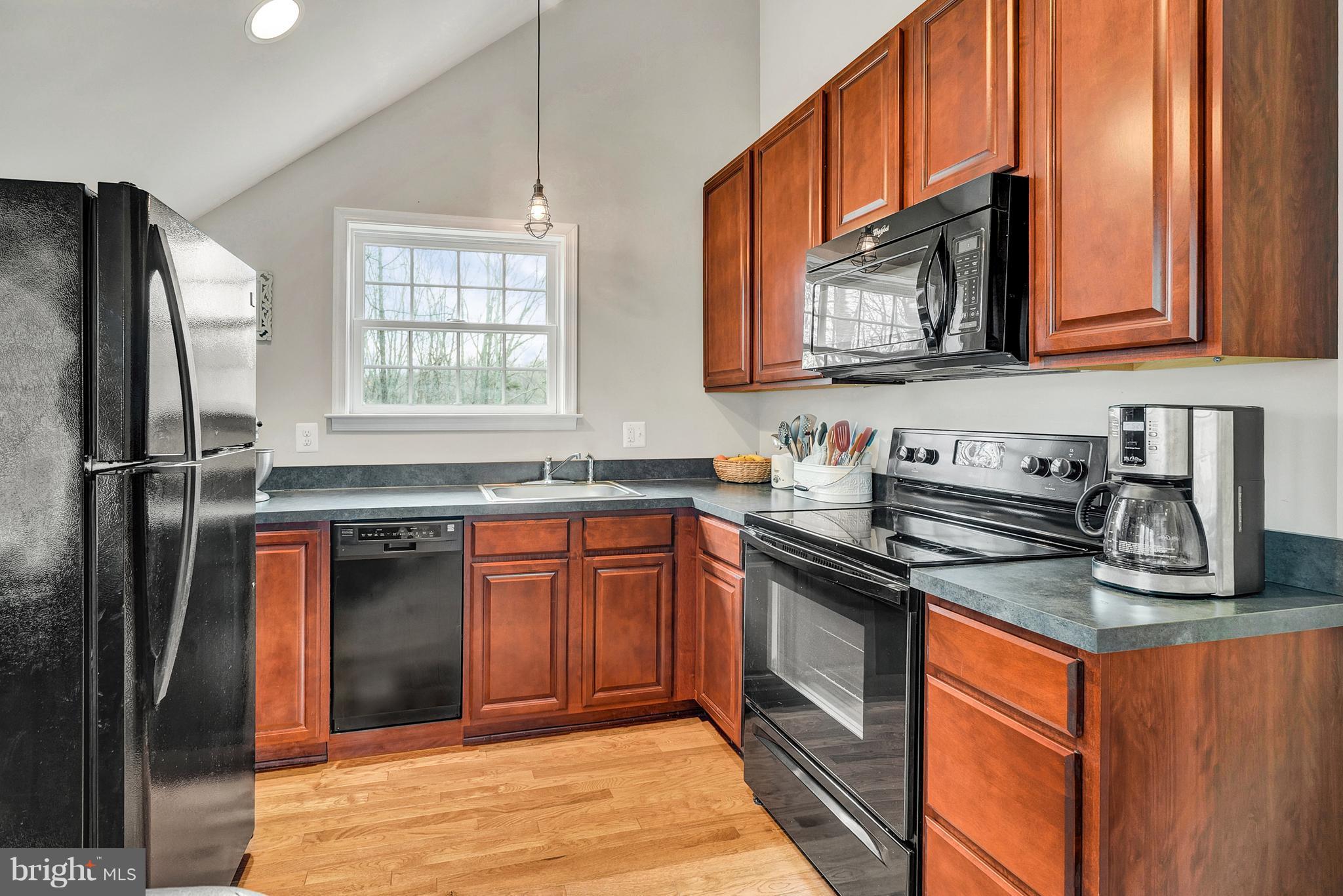 9343 Lake Daniel Road Marshall, VA 20115 - Photo 7 of 27 Kitchen