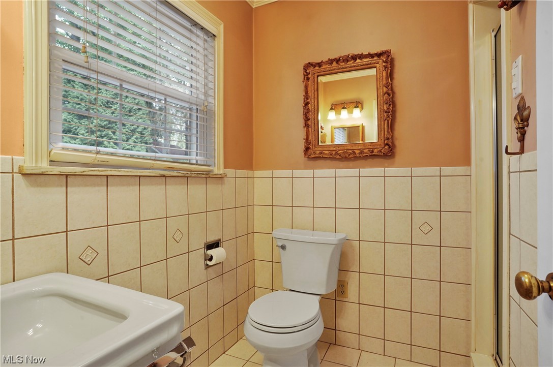 2260 Ridgewood Road Akron, OH 44313 - Photo 17 of 35