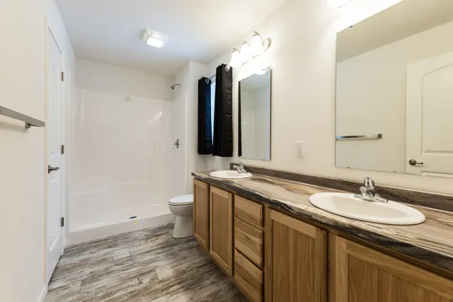 $475,000 | 1070 Ashlyn Court, Fowlerville, MI 48836