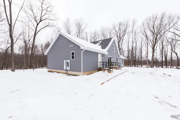 $560,000 | 1070 Ashlyn Court, Fowlerville, MI 48836