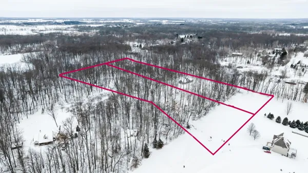 $560,000 | 1070 Ashlyn Court, Fowlerville, MI 48836