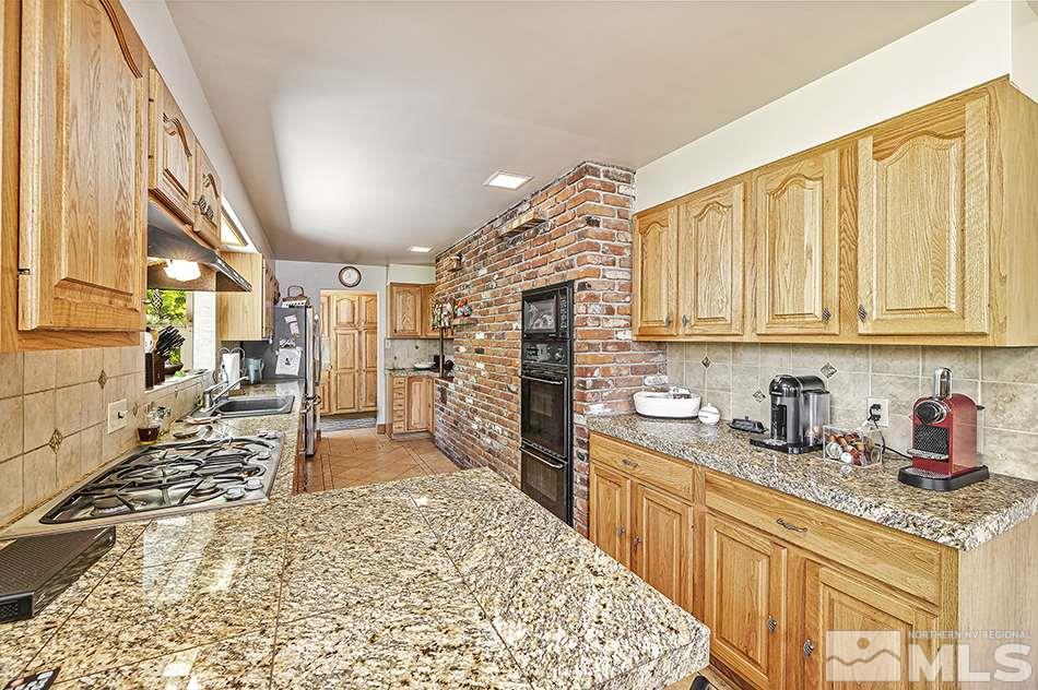 895 Brookfield Drive Reno, NV 89503 - Photo 6 of 18 Photo 6