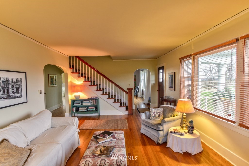 16422 Fir Island Road Mount Vernon, WA 98273 - Photo 4 of 35 Gallery Image 4
