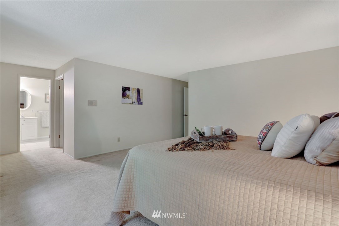 17047 154th Place Southeast Renton, WA 98058 - Photo 14 of 29