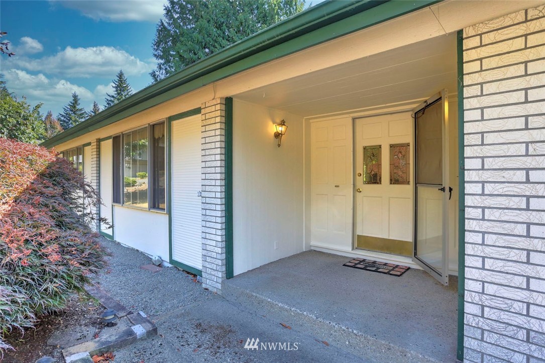 17047 154th Place Southeast Renton, WA 98058 - Photo 3 of 29