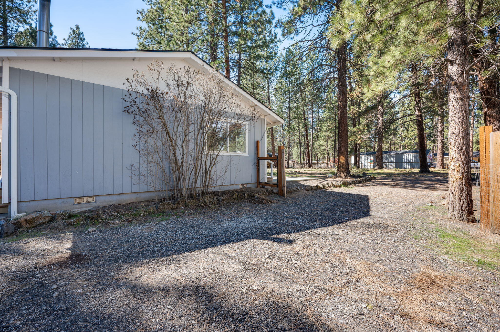60091 Hopi Road Bend, OR 97702 - Photo 37 of 45 60091-Hopi-Rd-Bend-OR-97702-57