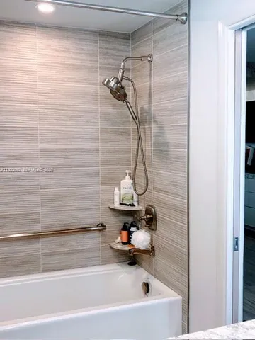 $3,200 | 806 Cypress Grove Lane, Unit 512, Pompano Beach, FL 33069