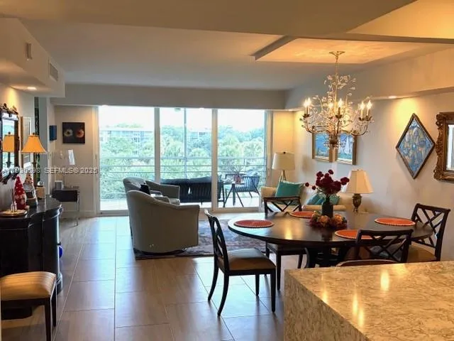 $3,200 | 806 Cypress Grove Lane, Unit 512, Pompano Beach, FL 33069