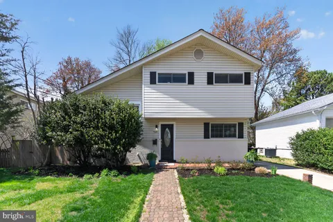 $895,000 | 7007 Lemay Road, Rockville, MD 20851