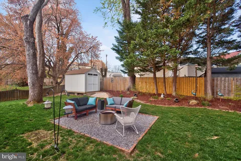 $895,000 | 7007 Lemay Road, Rockville, MD 20851