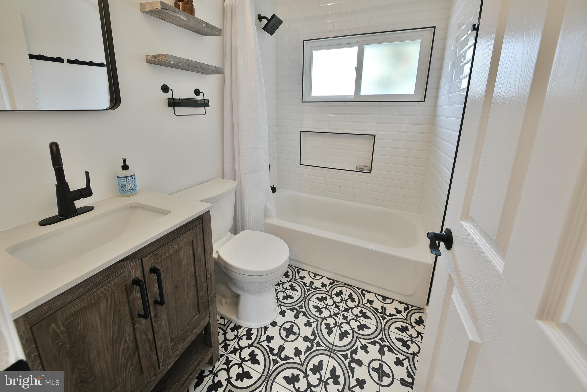 51 Indigo Road Levittown, PA 19057 - Photo 12 of 24 Gallery Image 12