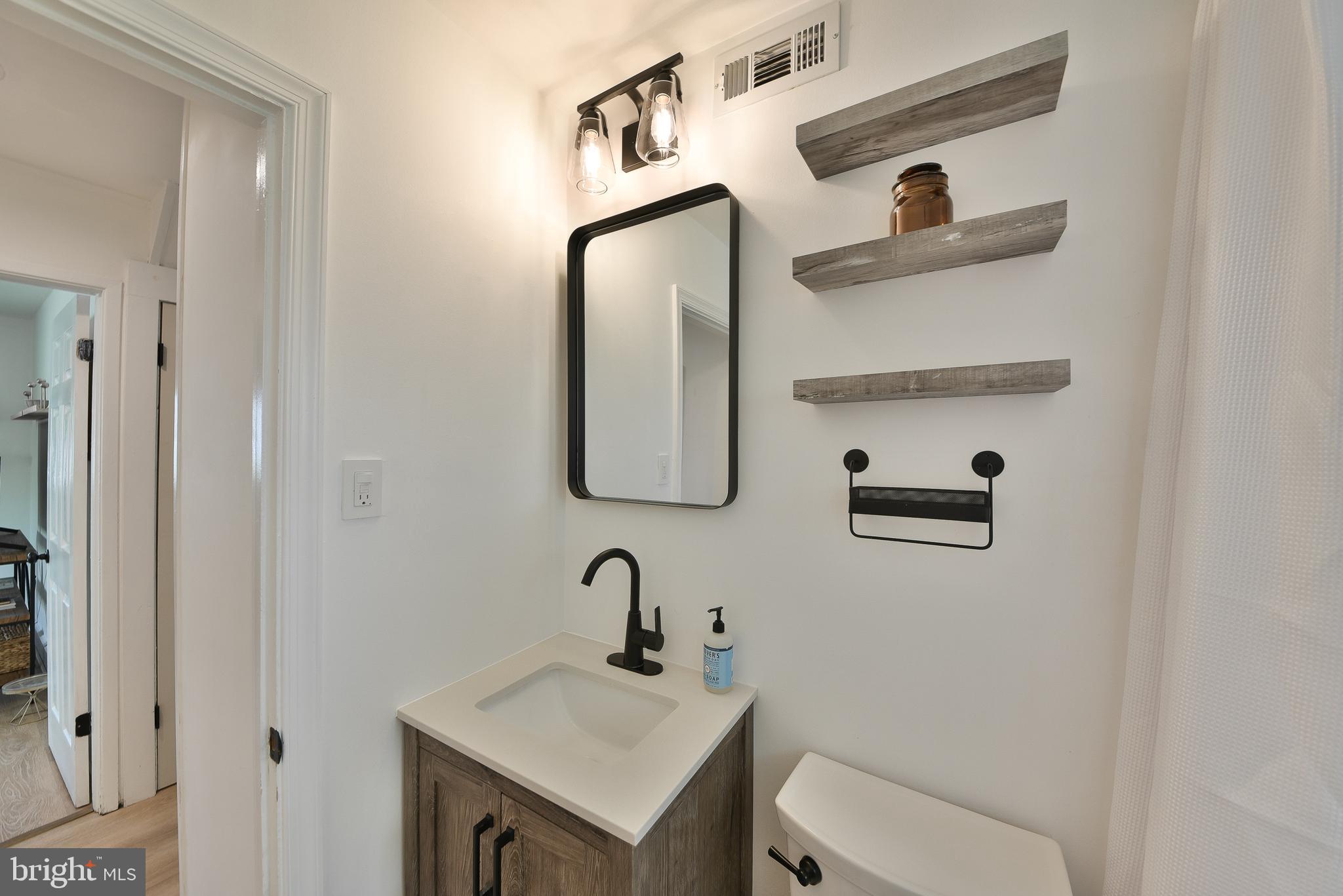 51 Indigo Road Levittown, PA 19057 - Photo 13 of 24 Gallery Image 13